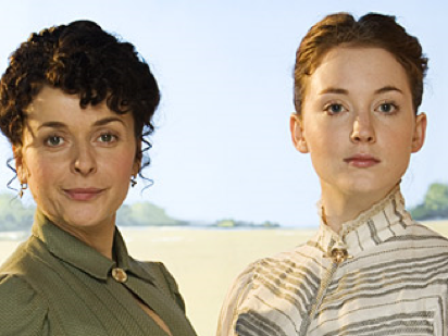 Larkrise to Candleford review