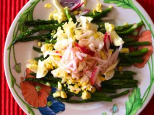 Recipe: Asparagus Egg Salad with Radish
