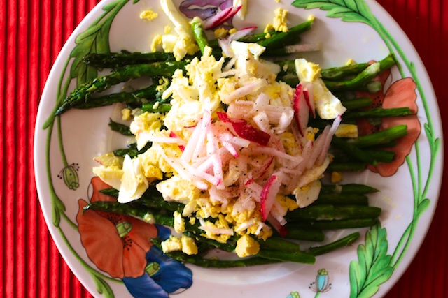 recipe asparagus egg salad with radish