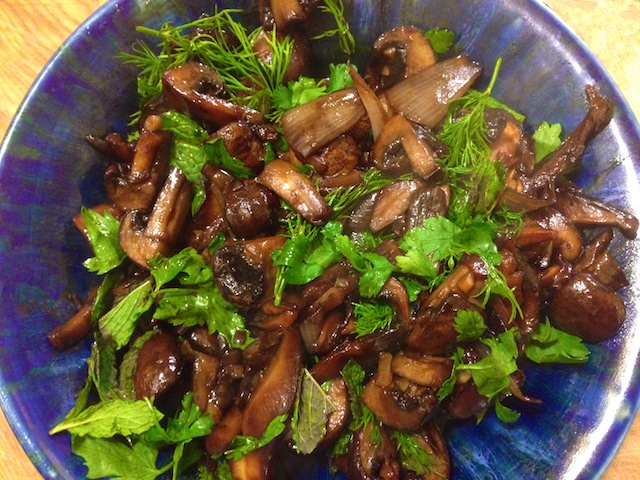 Balsamic Roasted Mushrooms (Recipe)