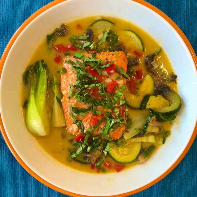 Green Curry with Salmon and Vegetables