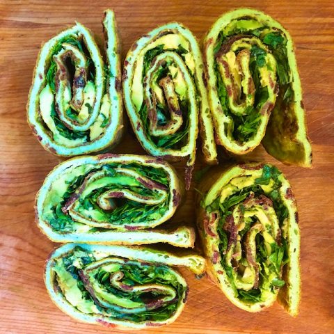 Egg Roll-up with Avocado and Herbs (Recipe)