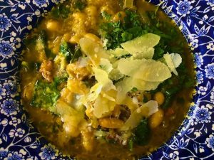 White Bean Soup with Bacon and Parmesan (Recipe)