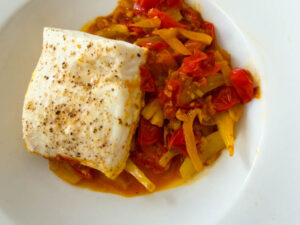 Halibut with Saffron Tomatoes and Fennel (Recipe)